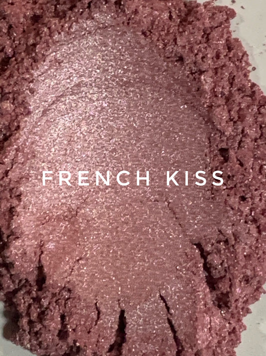 French Kiss - Pearl