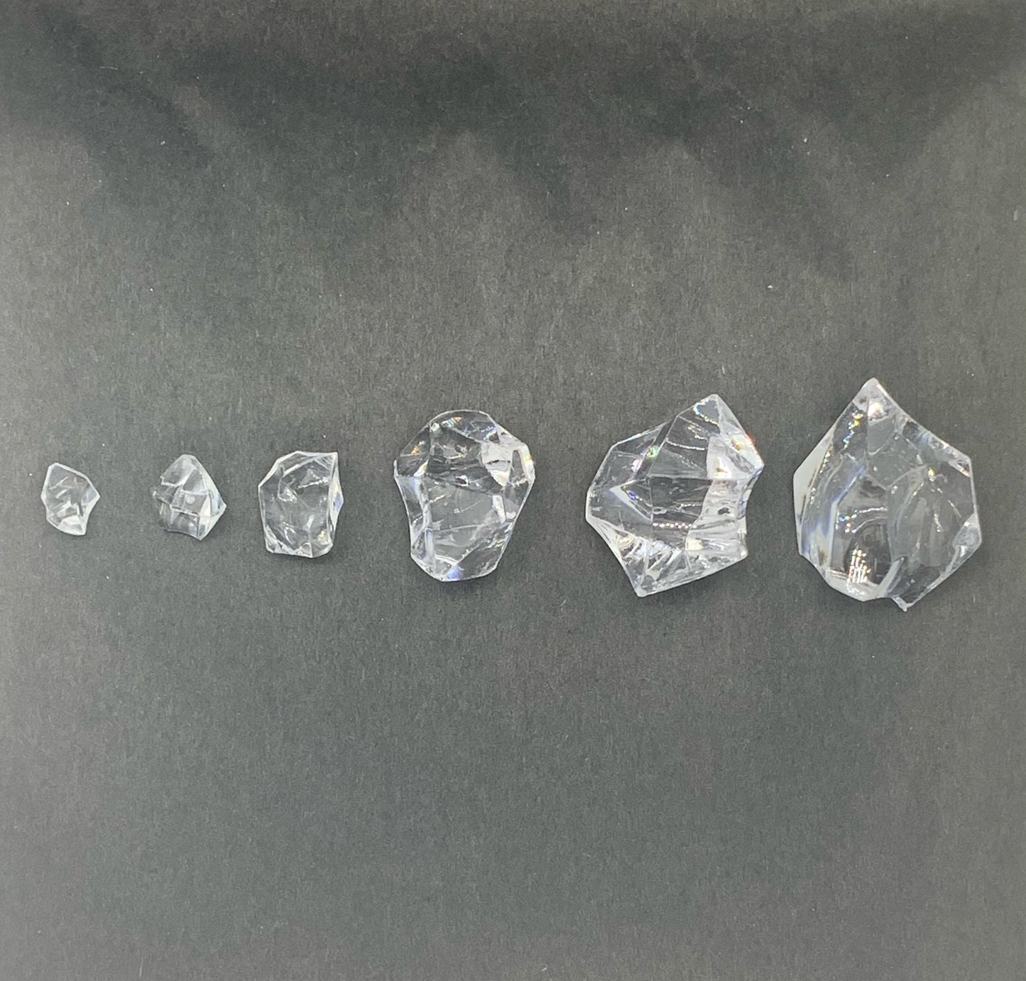 20-28mm Irregular Ice Chips (approx. 8pcs)